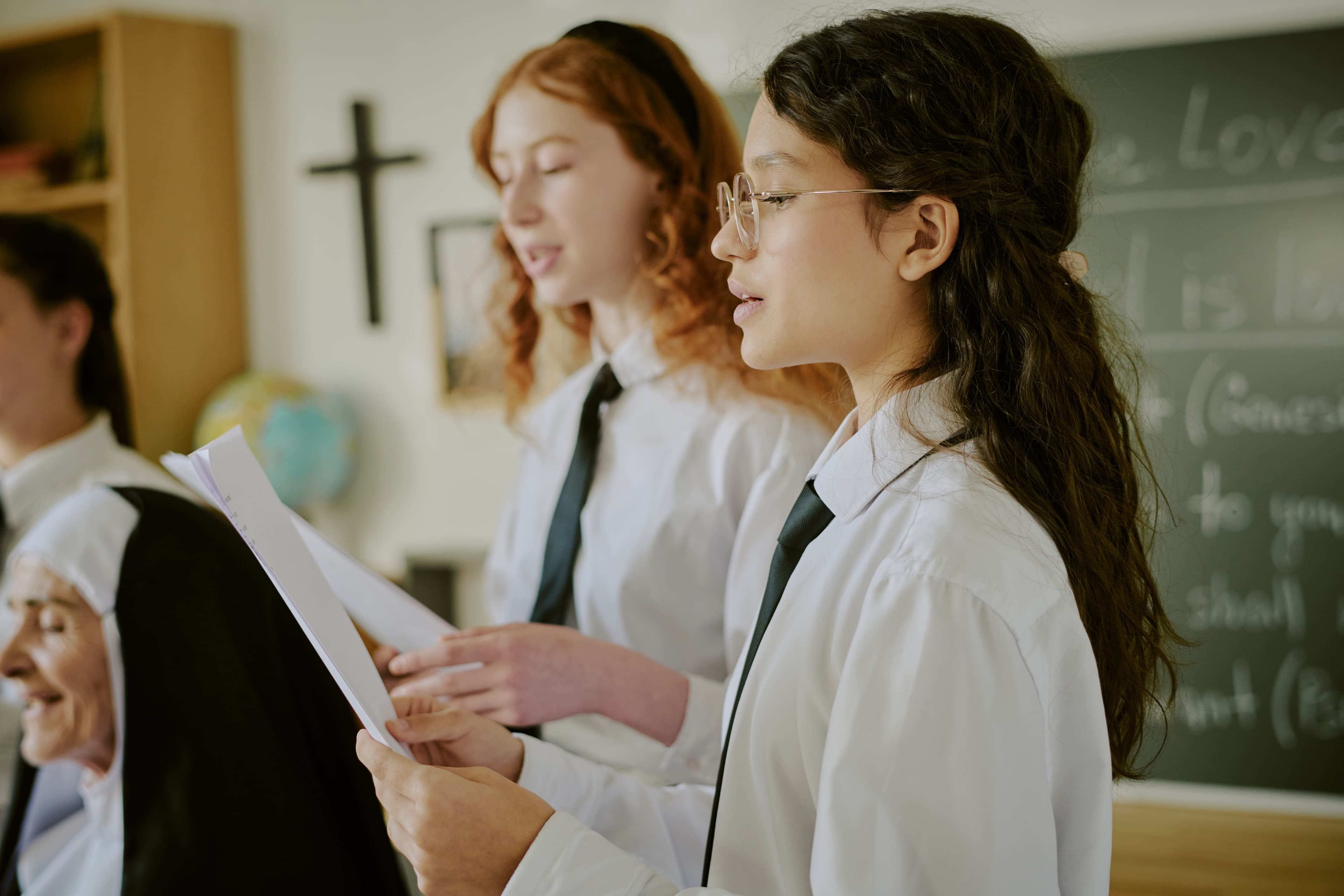 Humanista y trascendente