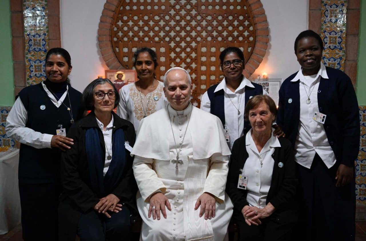 El Papa en Argelia con las Hermanas Agustinas Misioneras